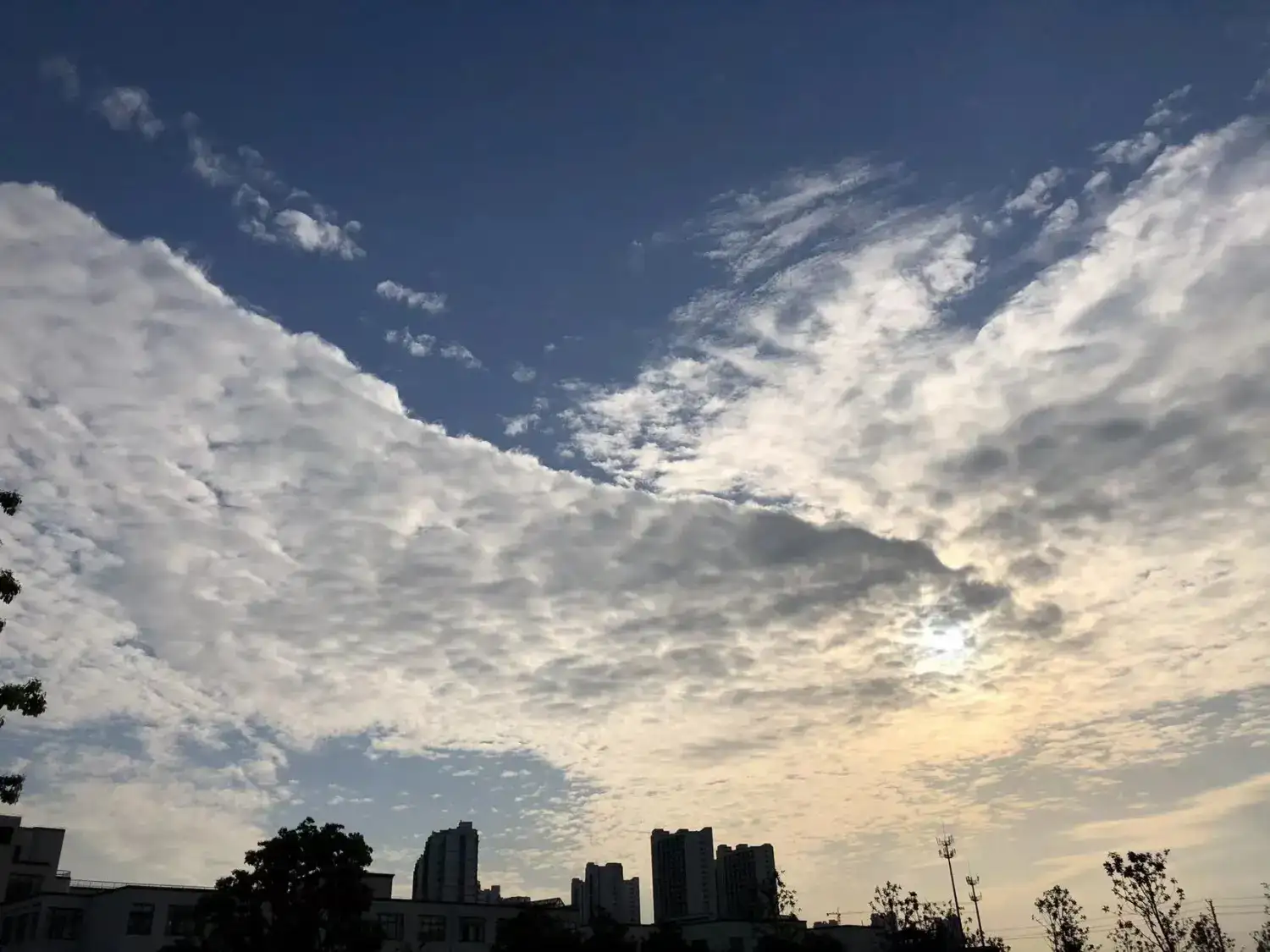 如何构建高度可扩展的 Android 应用程序：组件化指南